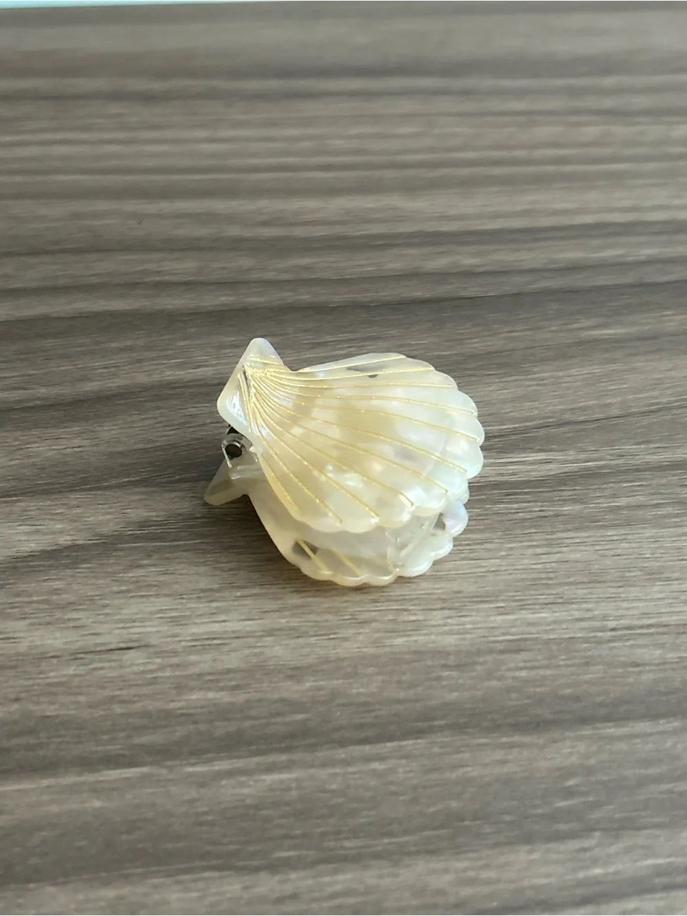 Shell Hair Clip Q1243 - Picture 3 of 5